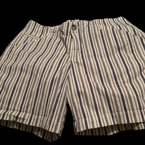 Lee Ladies shorts, size 8